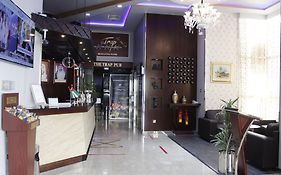 الديار دانا هوتيل